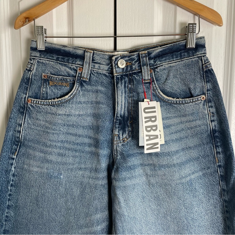 NWT BDG Logan Loose Barrel Jeans Women’s 27 Blue Denim Buckle Baggy Boyfriend - Picture 2 of 16